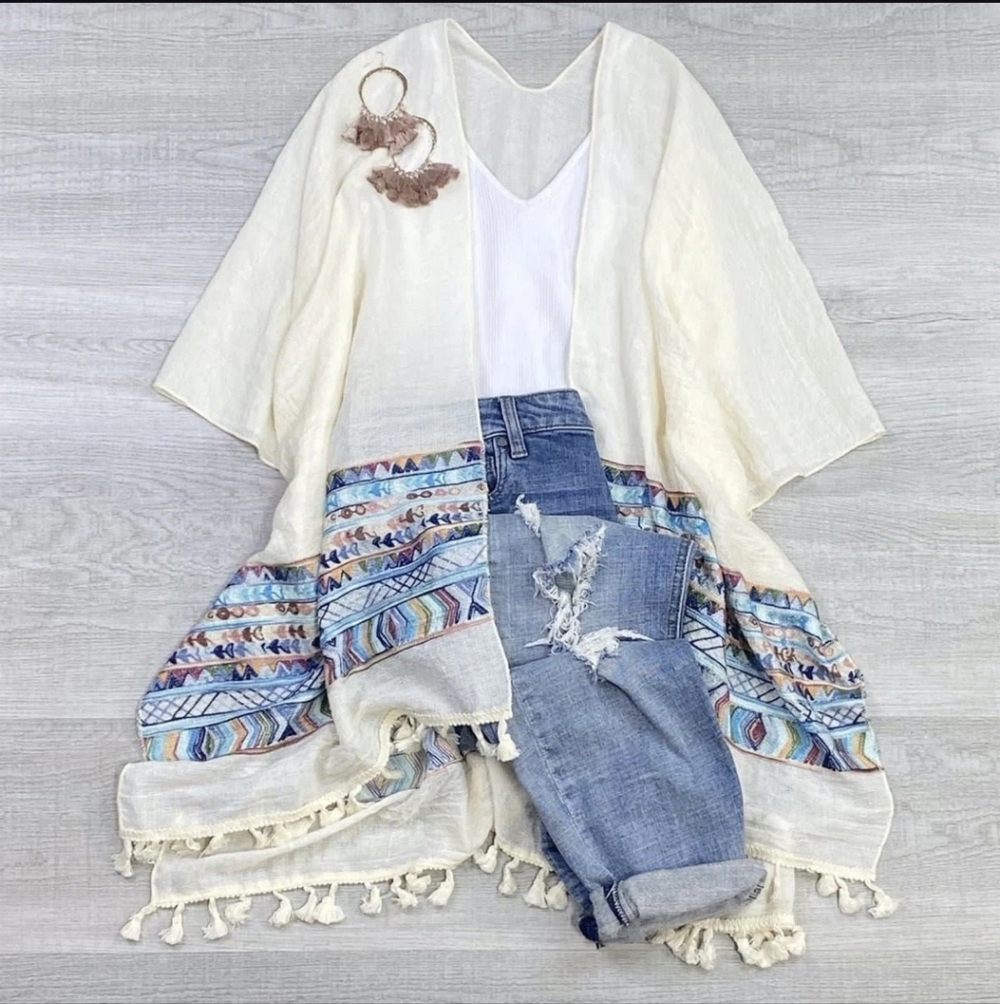 One Size Bohemian Cream Kimono Kaftan Multicolor Embroidery & Tassels